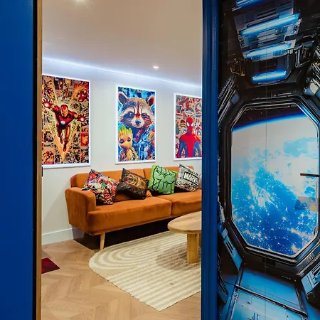 Disney, Marvel Et Star Wars - Proche De Disneyland *
