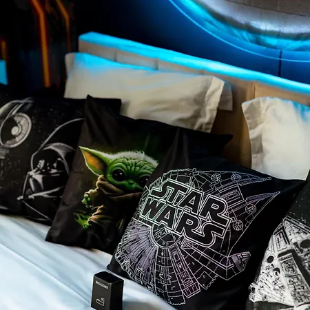 Disney, Marvel Et Star Wars - Proche De Disneyland